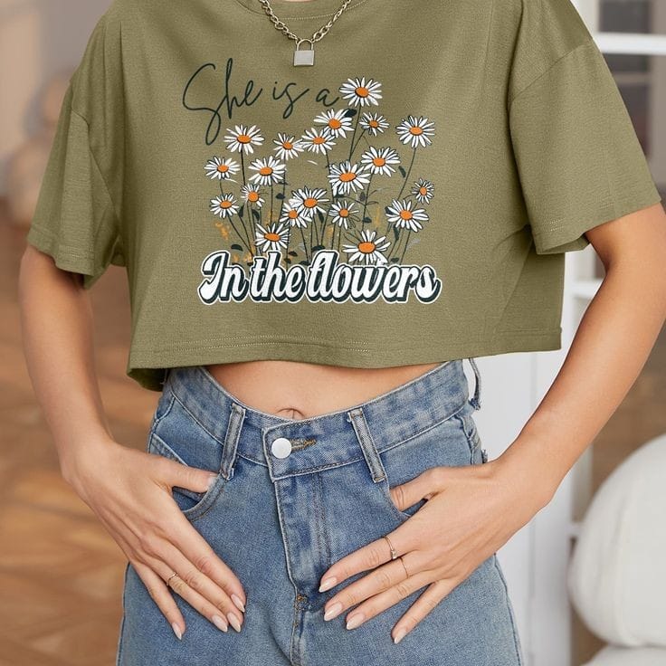 Flowers women's crop top oversized
