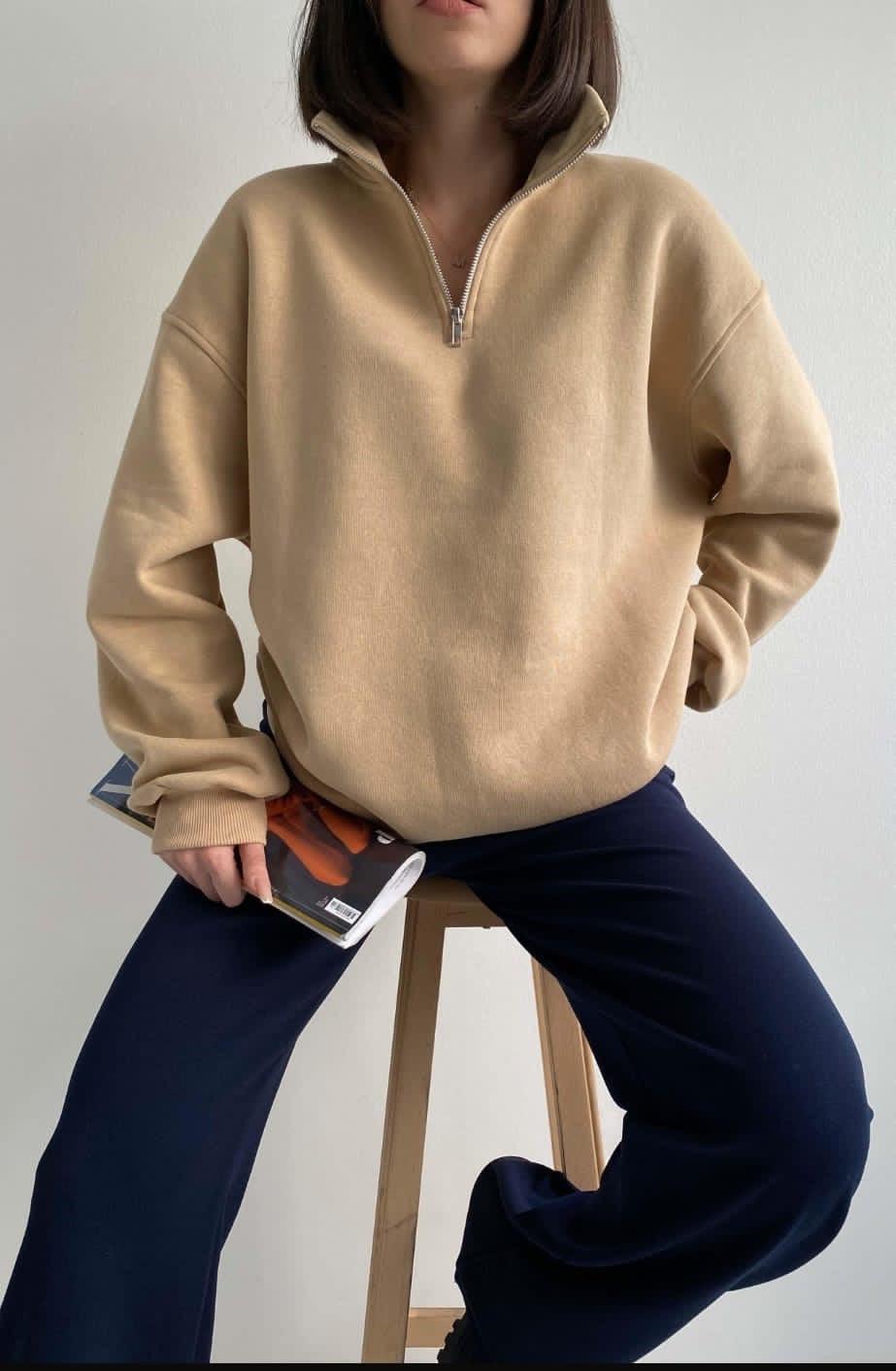 Basic Sweatshirt with zipper
