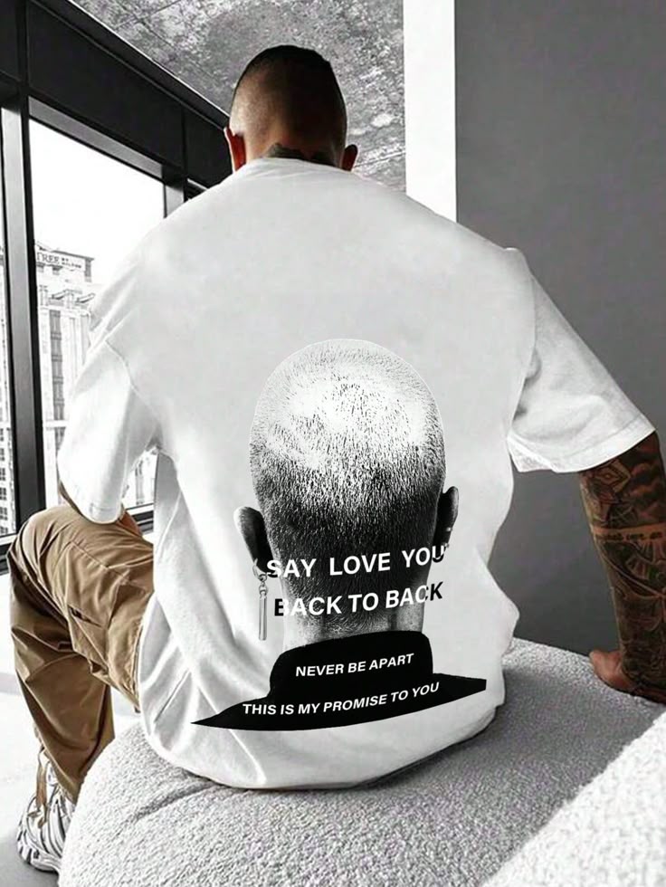 Men's Loose Fit Back Printed T-Shirt With Figure Pattern