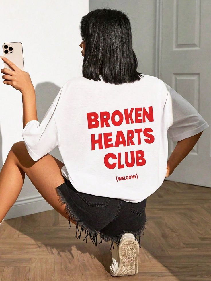 Broken Hearts Club T-Shirt – Oversized White Tee With Bold Red Back Graphic And Minimalist Palm Tree