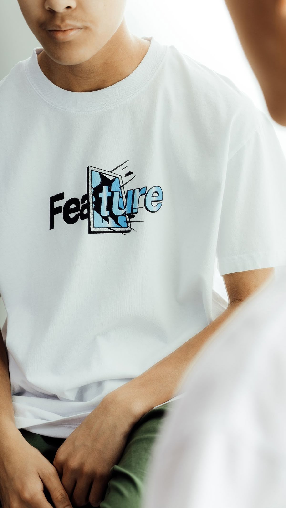 Feature Glass Tee