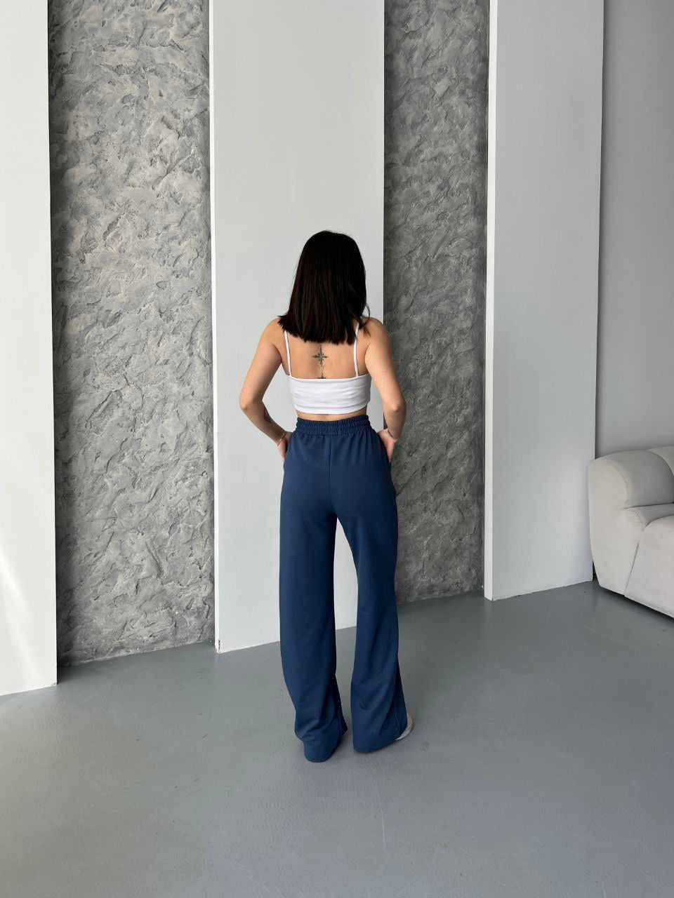Wide -leg pants