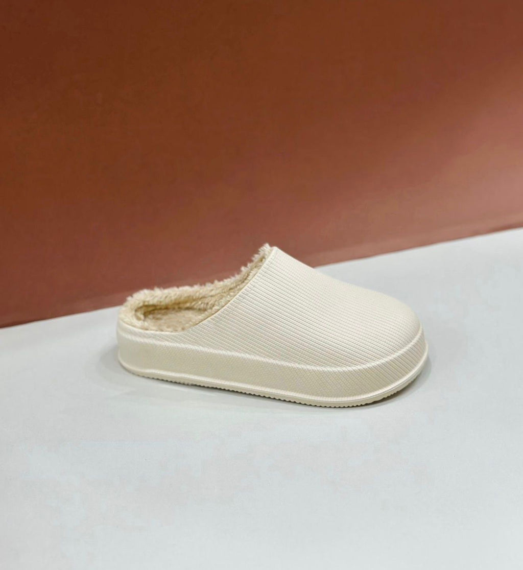 Cozy Winter Home Slippers – Soft Fur Lined, Anti-Slip, Lightweight