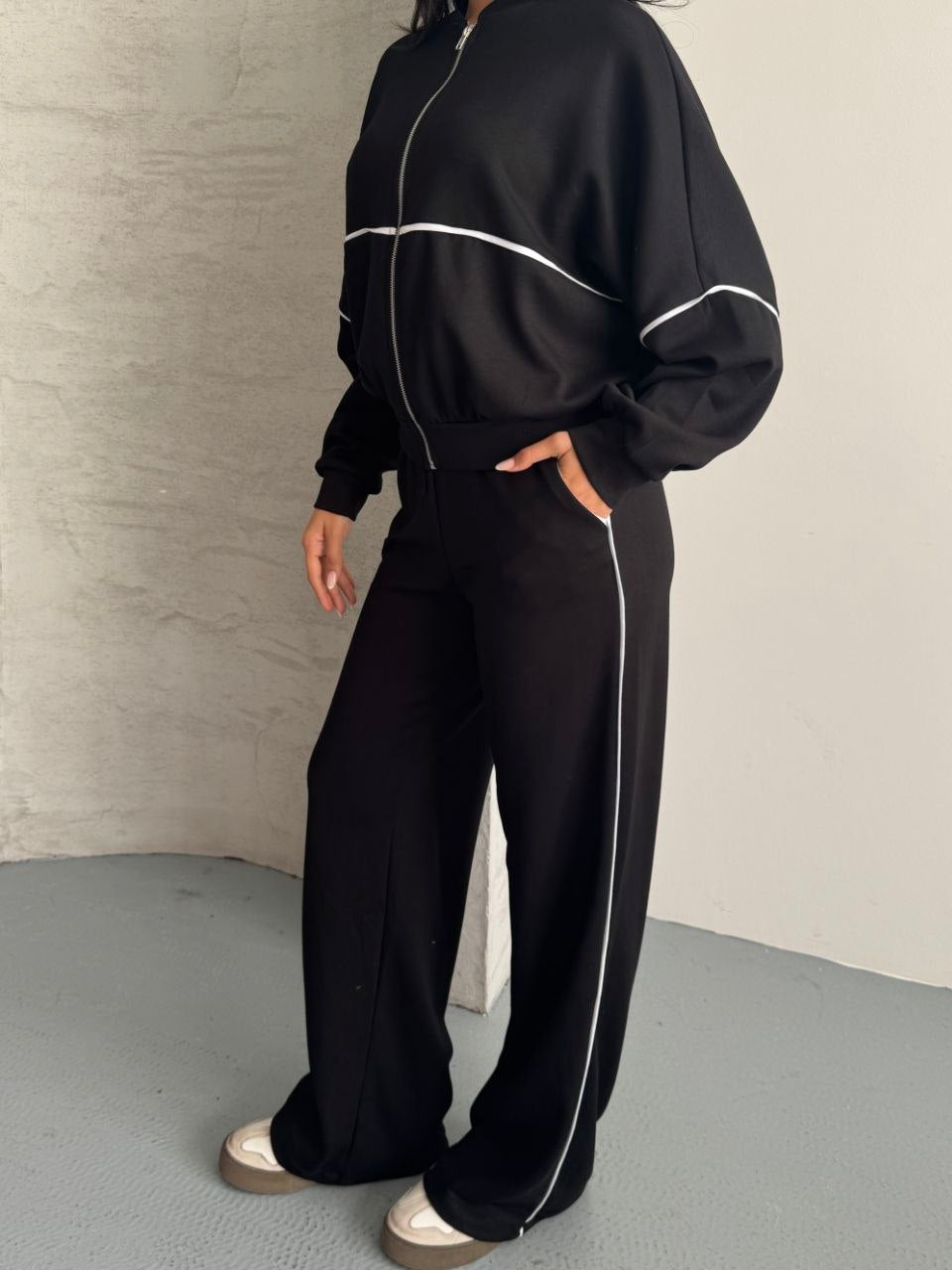 Minimalist Black Zip-Up Lounge Set