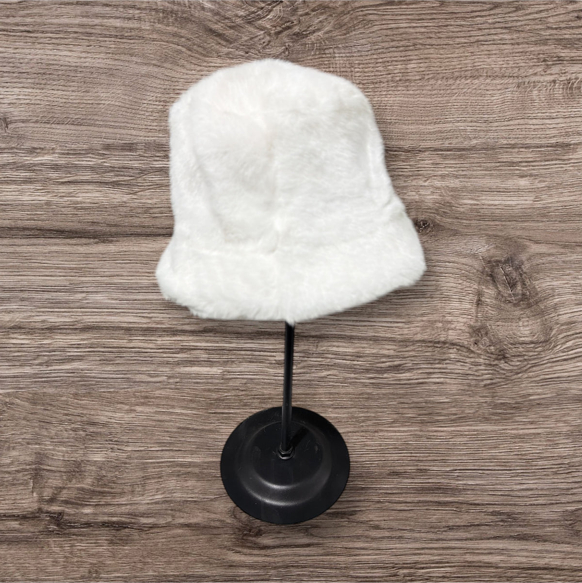 Luxury Faux Fur Bucket Hat – Winter Warm Plush Fashion Cap for Women