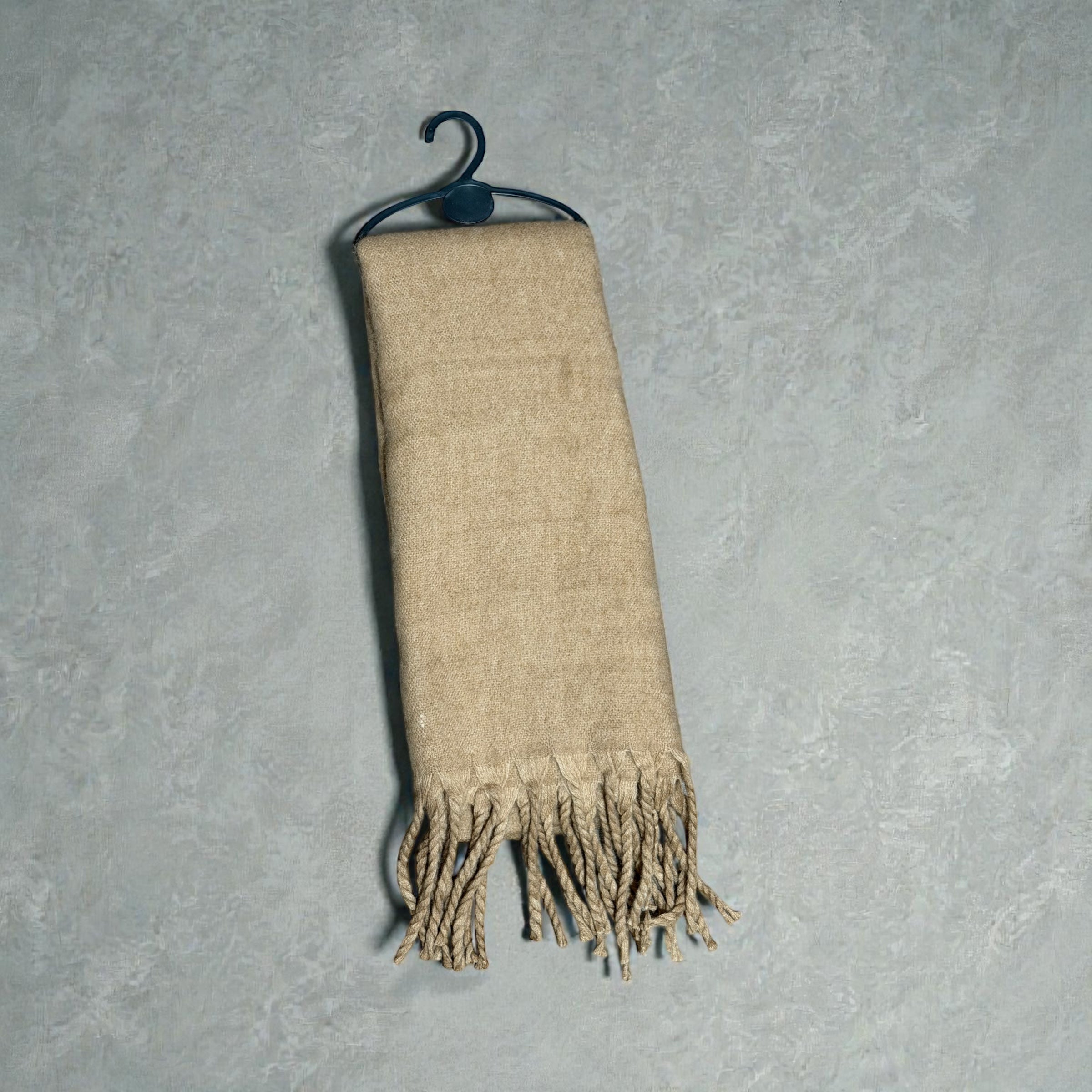 Elegant Women’s Winter Scarf – Soft, Cozy & Stylish Cold-Weather Essential