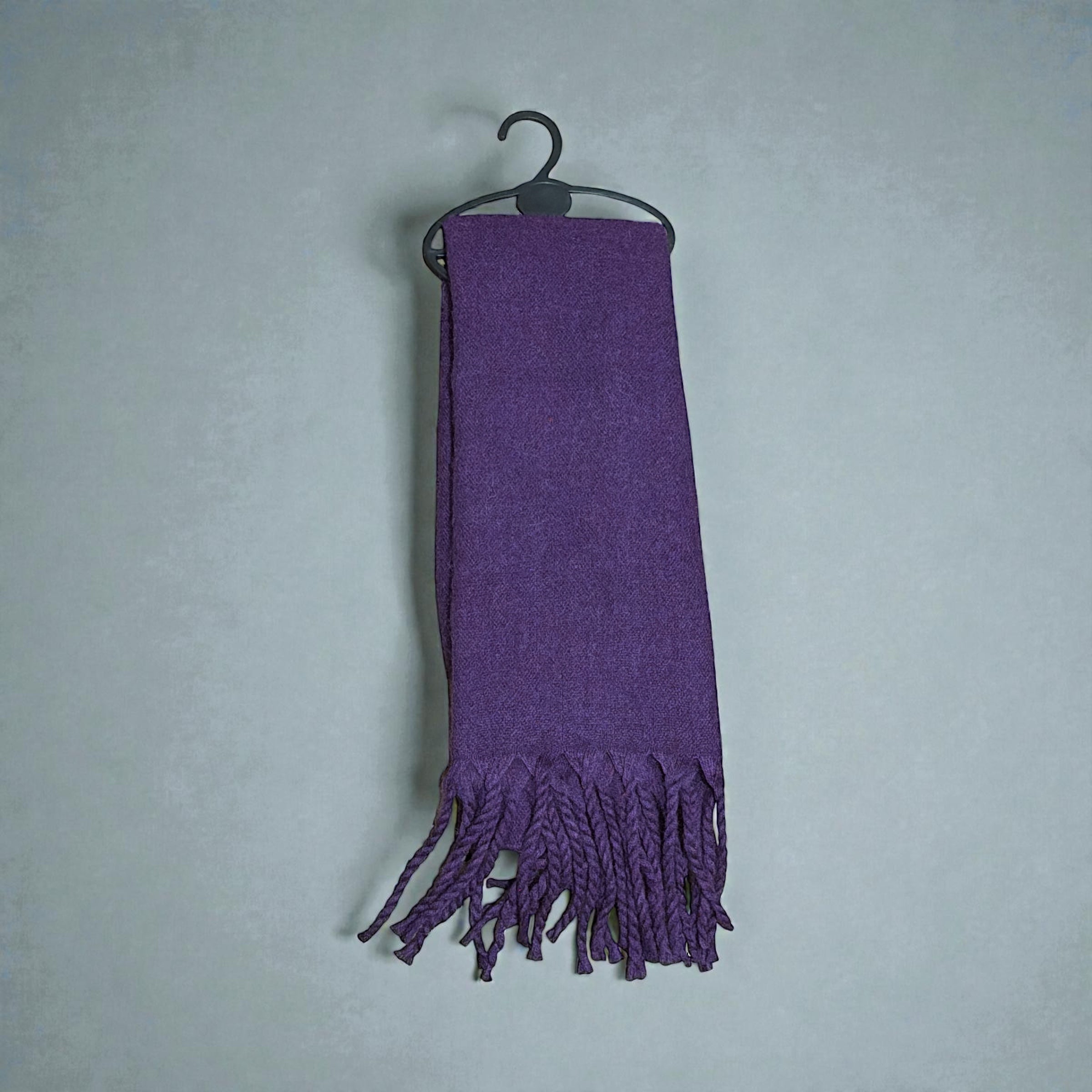 Elegant Women’s Winter Scarf – Soft, Cozy & Stylish Cold-Weather Essential