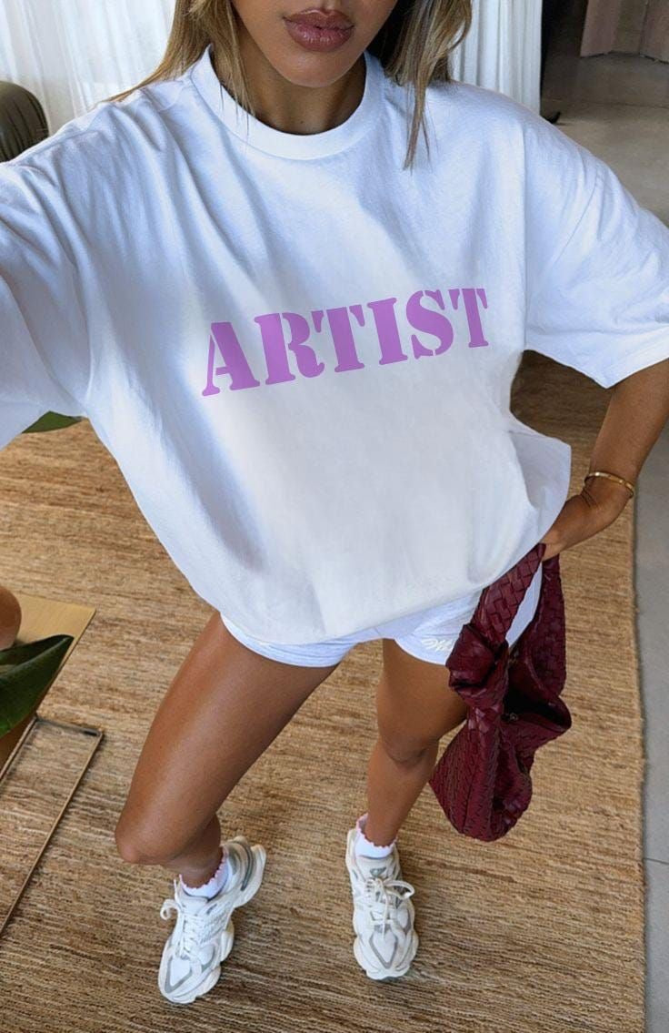 Artist women Tshirt oversized