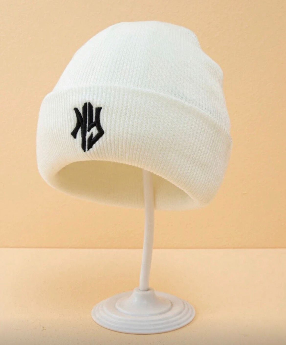 Minimalist Knit Beanie – Unisex Winter Hat with Embroidered Logo