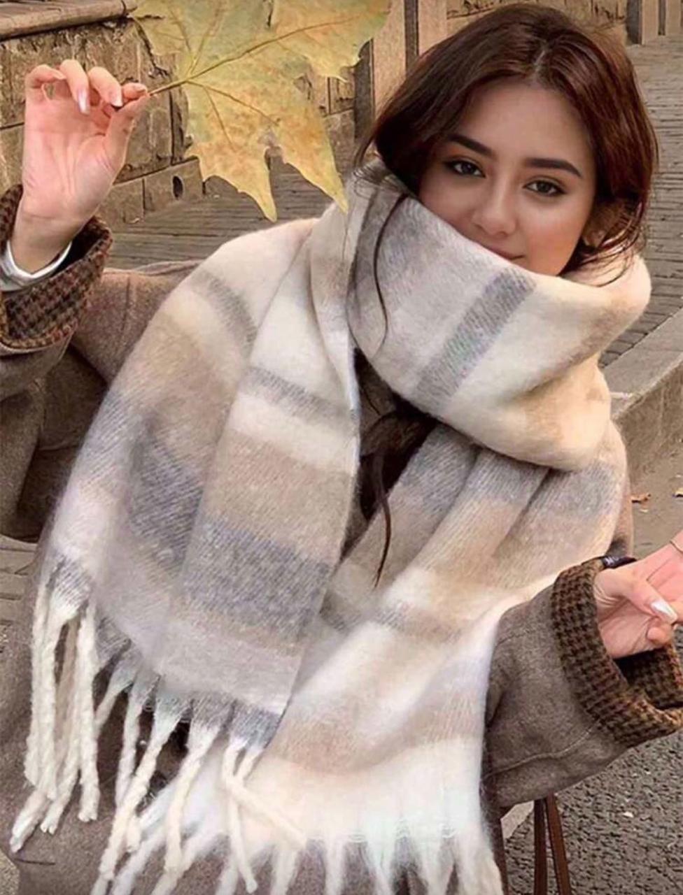 Elegant Women’s Winter Scarf – Soft, Cozy & Stylish Cold-Weather Essential