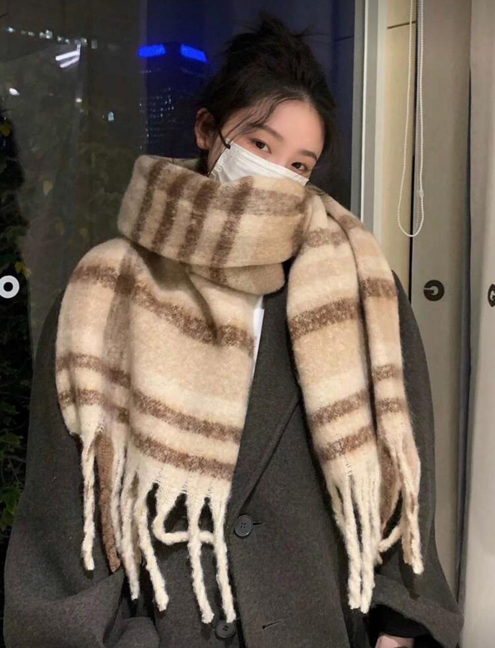 Elegant Women’s Winter Scarf – Soft, Cozy & Stylish Cold-Weather Essentia