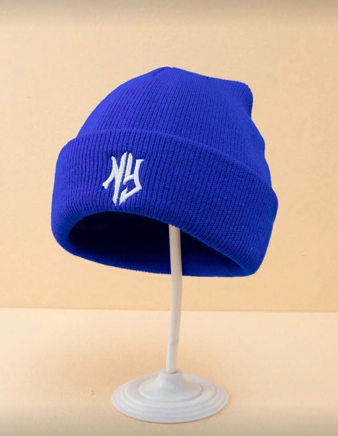 Minimalist Knit Beanie – Unisex Winter Hat with Embroidered Logo