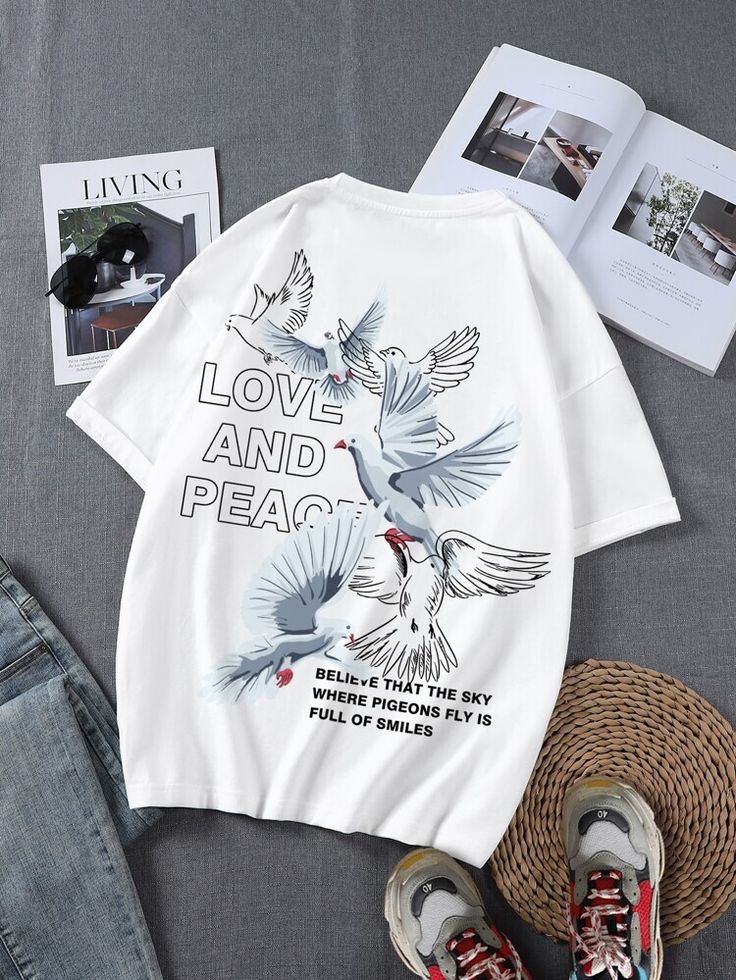 Men Slogan & Pigeon Print Drop Shoulder Print Tee