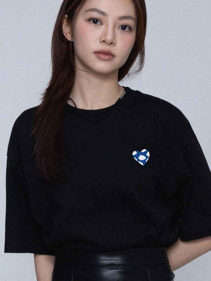 Blue Heart Cloud Smile T-shirt_Black