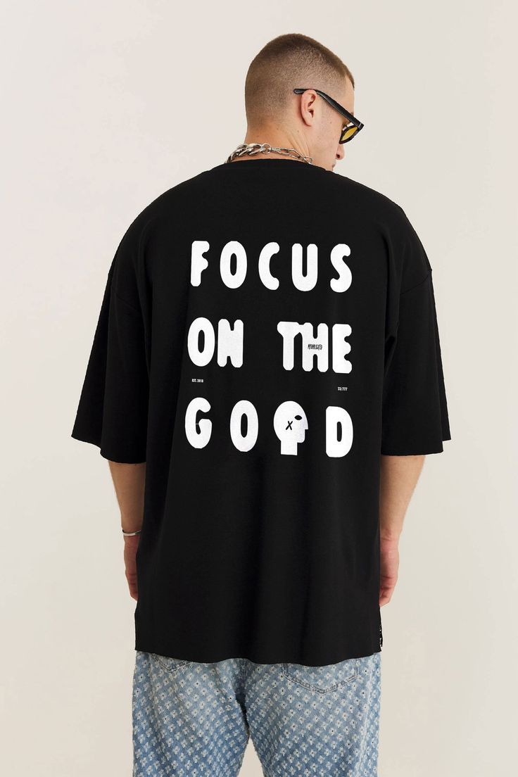 Trendy Oversized T-Shirts and Cozy Hoodies for Ultimate Comfort