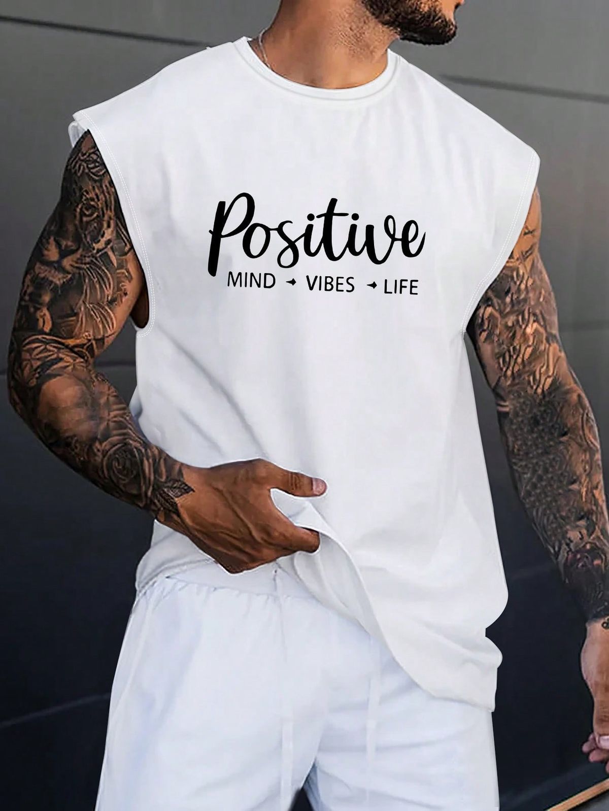 Men Fashion Sleeveless Tank Top With Printed Design
