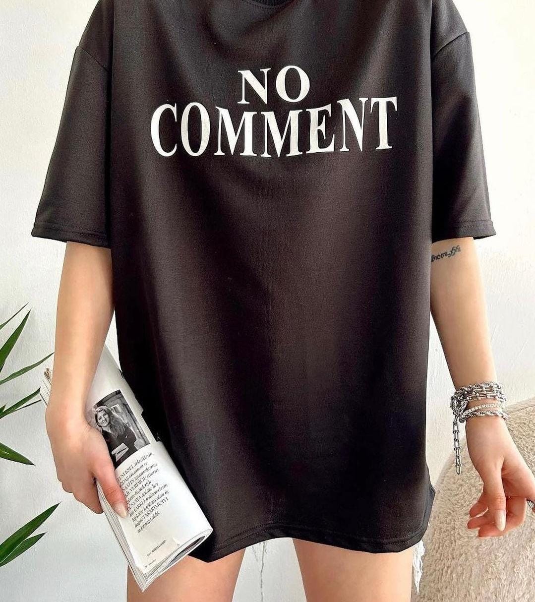NO COMMENT Women's Oversized Tshirt